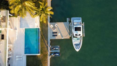 The Bay Villa