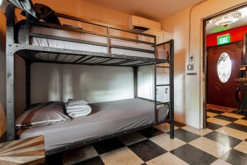 Magical Compound With Room For 30+