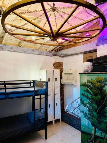 Magical Compound With Room For 30+