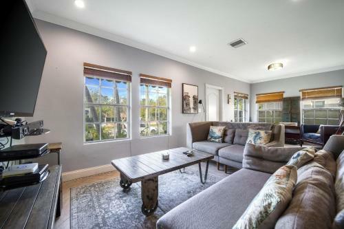 Coral Way - Brickell Area 3br House With Backyard