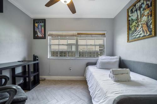 Coral Way - Brickell Area 3br House With Backyard