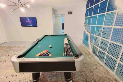 Charming Artsy Apartments