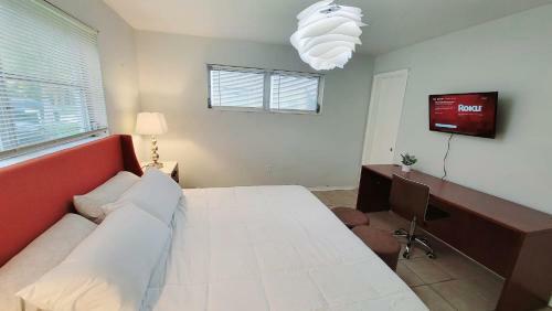 Charming Artsy Apartments
