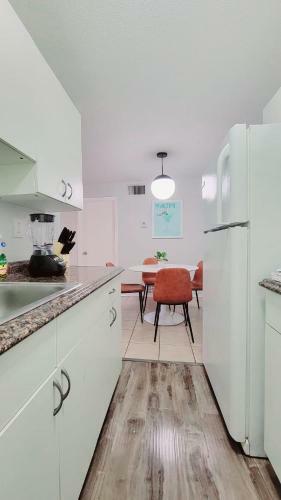 Charming Artsy Apartments