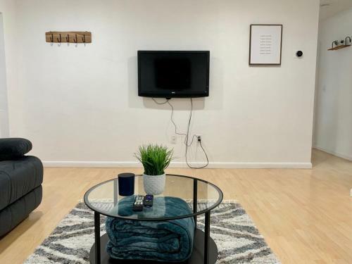Peaceful 2 Br Home In Miami Modern District