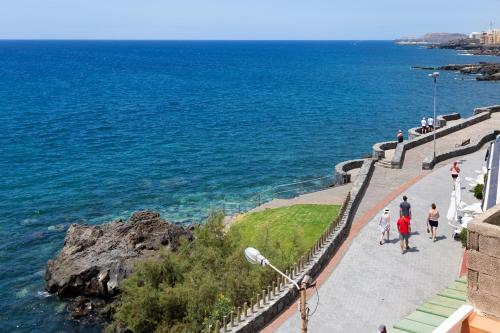 Home2book Sea View Cozy Apartment