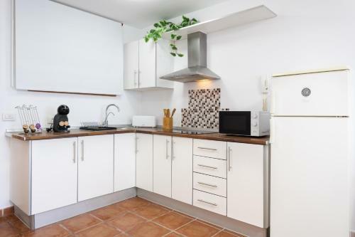 Home2book Sea View Cozy Apartment