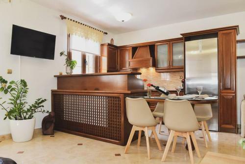 Irini's Boutique Home