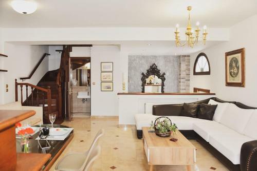 Irini's Boutique Home