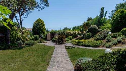 Villa Delle Rose - Modern Design, Pool & Airco
