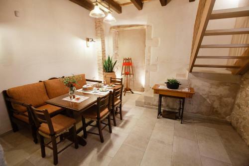 Domus Clodia, Sensing Rethymno's Old Town!