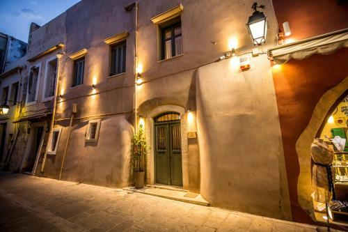 Domus Clodia, Sensing Rethymno's Old Town!