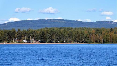 Authentic Dalarna Cottage Right By The Lake