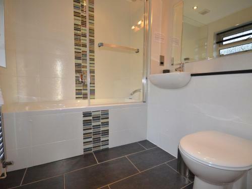Hostal Southview Guest House & Indoor Pool