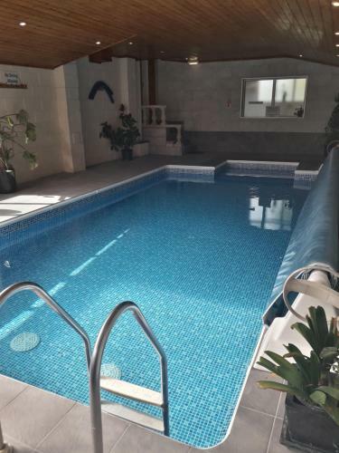 Hostal Southview Guest House & Indoor Pool