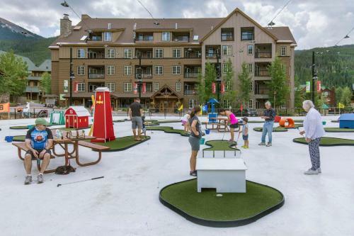 Summit River Lodge & Campsites