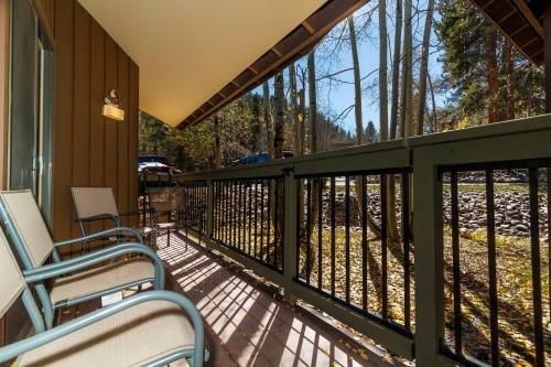 Summit River Lodge & Campsites