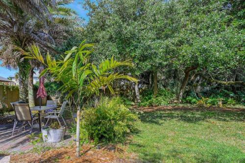 Vilano Cottage Unit A