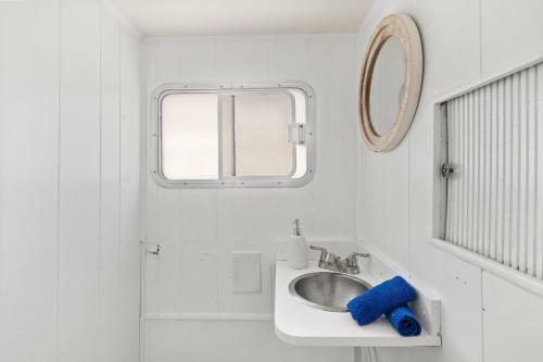 River View Houseboat