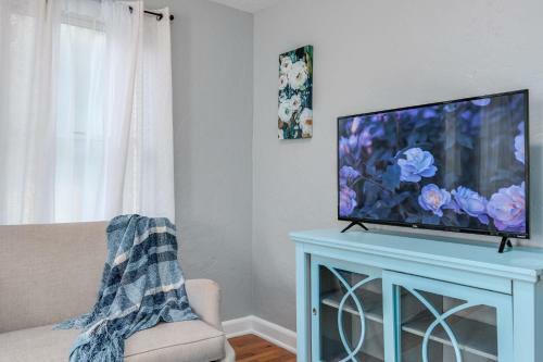 Cozy Hideaway Near Seminole Heights