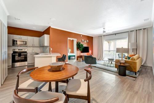 Wanderjaunt - Camden Visconti Apartments