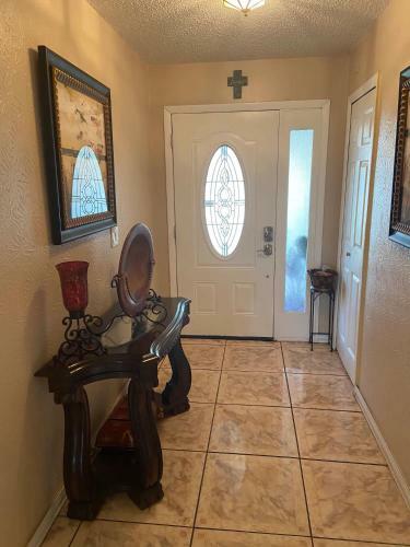 Bongo Stays Beautiful Upscale Home Close To The Airport