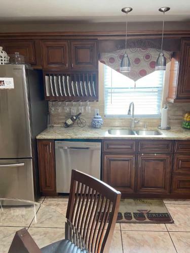 Bongo Stays Beautiful Upscale Home Close To The Airport