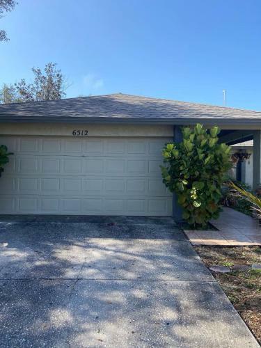 Bongo Stays Beautiful Upscale Home Close To The Airport