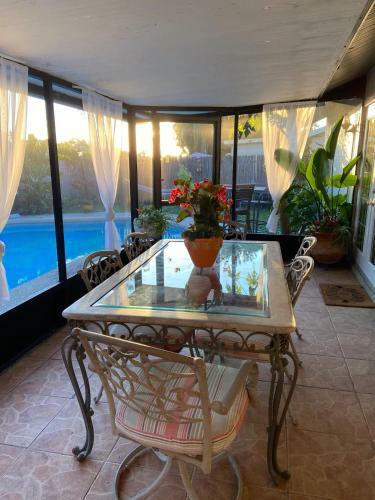 Bongo Stays Beautiful Upscale Home Close To The Airport
