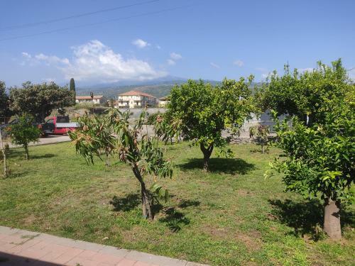 Etna Country