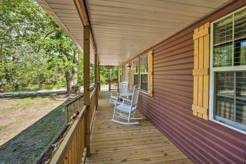Rock Spring Hideaway With Large Yard And Grill!