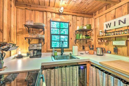Cozy Cabin Getaway About 1 Mi To Lake Rabun Beach