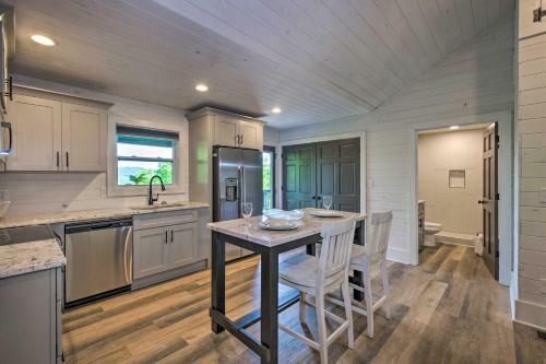 Luxe Ranger Escape With Private Hot Tub And Grill