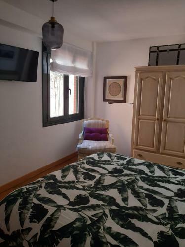 Apartamento El �eru. En Zona Verde Y Junto Al Mar.