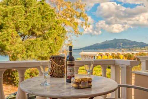Apartamento Mandy Seafront Suites