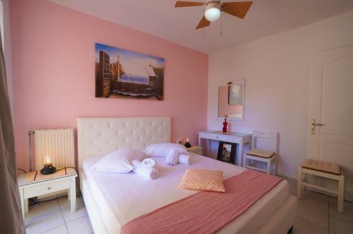 Apartamento Mandy Seafront Suites