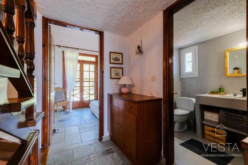 Aqua Blue, Beachfront 3-bdrm Maisonette