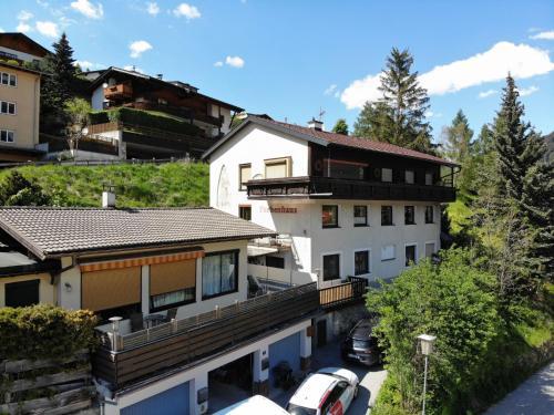 Apartamento Trinserstr 5