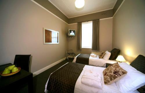 Hostal Carrington Place