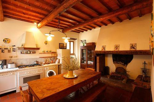 Agroturismo Corzano E Paterno