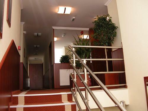 Korona Hotel �s �tterem
