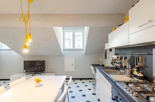 Apartamento Altido Treetop Attic In The Old Genova