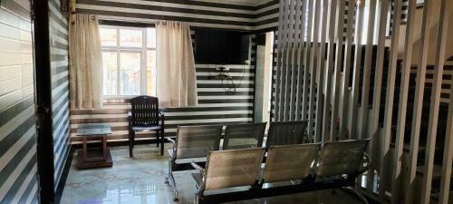 Hotel Supreme Lodge
