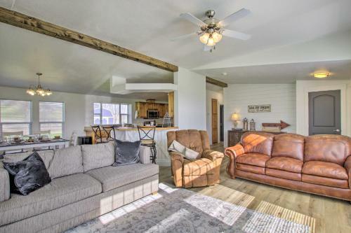 Tranquil Indigo Getaway Less Than 3 Mi To Hot Pools!
