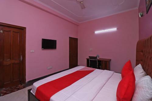 Pop 89577 Hotel The Rock Residency