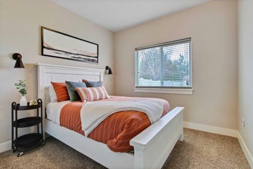Sun Filled 3 Bedroom Meridian Home