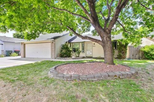 A La Mode Homestyle 3 Bedroom Centered In Meridian, Id