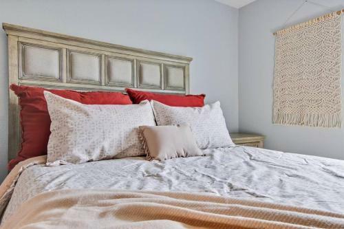 A La Mode Homestyle 3 Bedroom Centered In Meridian, Id