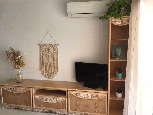 Beautiful Unique Spacious Apartment 30m To Beach