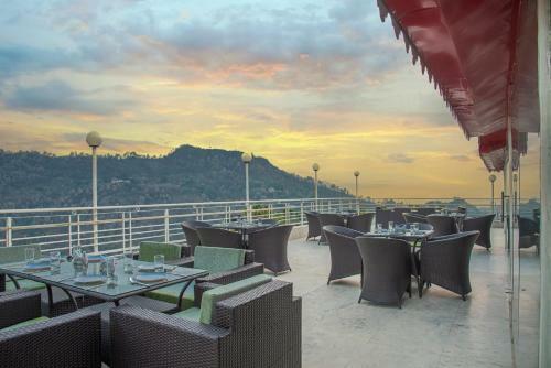 Pine Dream Resort L Kasauli L Barog